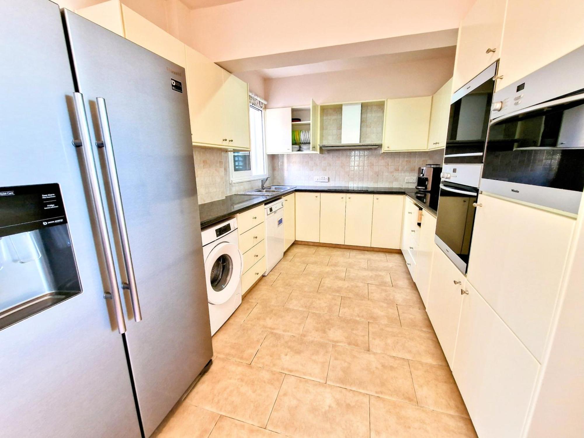 Paphos Central Penthouse Экстерьер фото